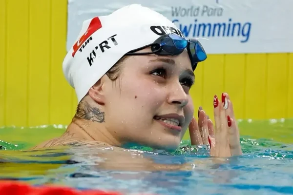 5 günde 4 altın madalya: Defne Kurt tarih yazıyor! 5 günde 4 altın madalya: Defne Kurt tarih yazıyor!