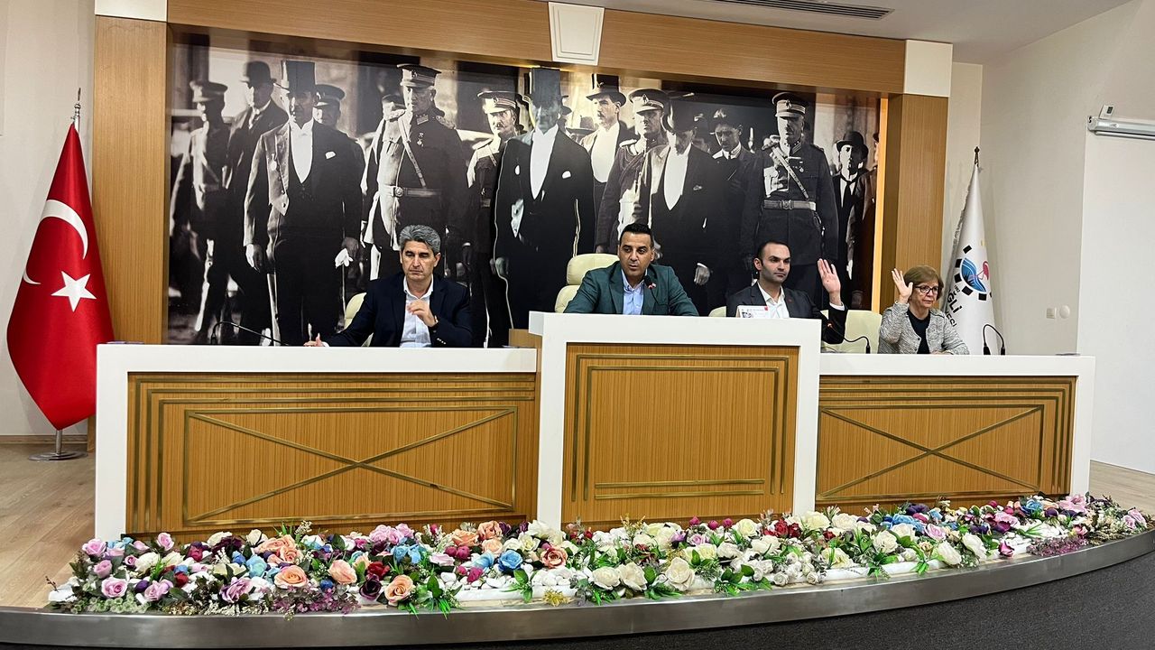 Çiğli Meclisi’ne SGK borçları damga vurdu: AK Parti’den ‘hesap sorun’ talebi!