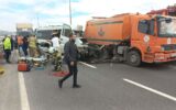 Temizlik aracına çaptı… Karayolunda feci son... Temizlik aracına çaptı… Karayolunda feci son...