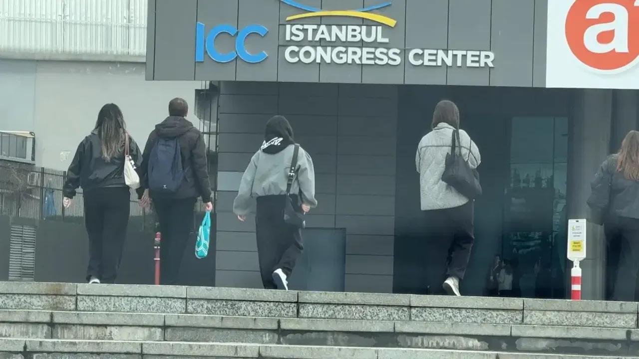 5 bin kişilik konserde facia: 1 kişi hayatını kaybetti